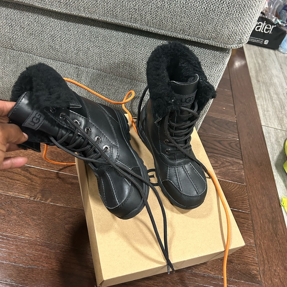 All lightly warn shoes, this is an amazing bundle for the suitable candidate